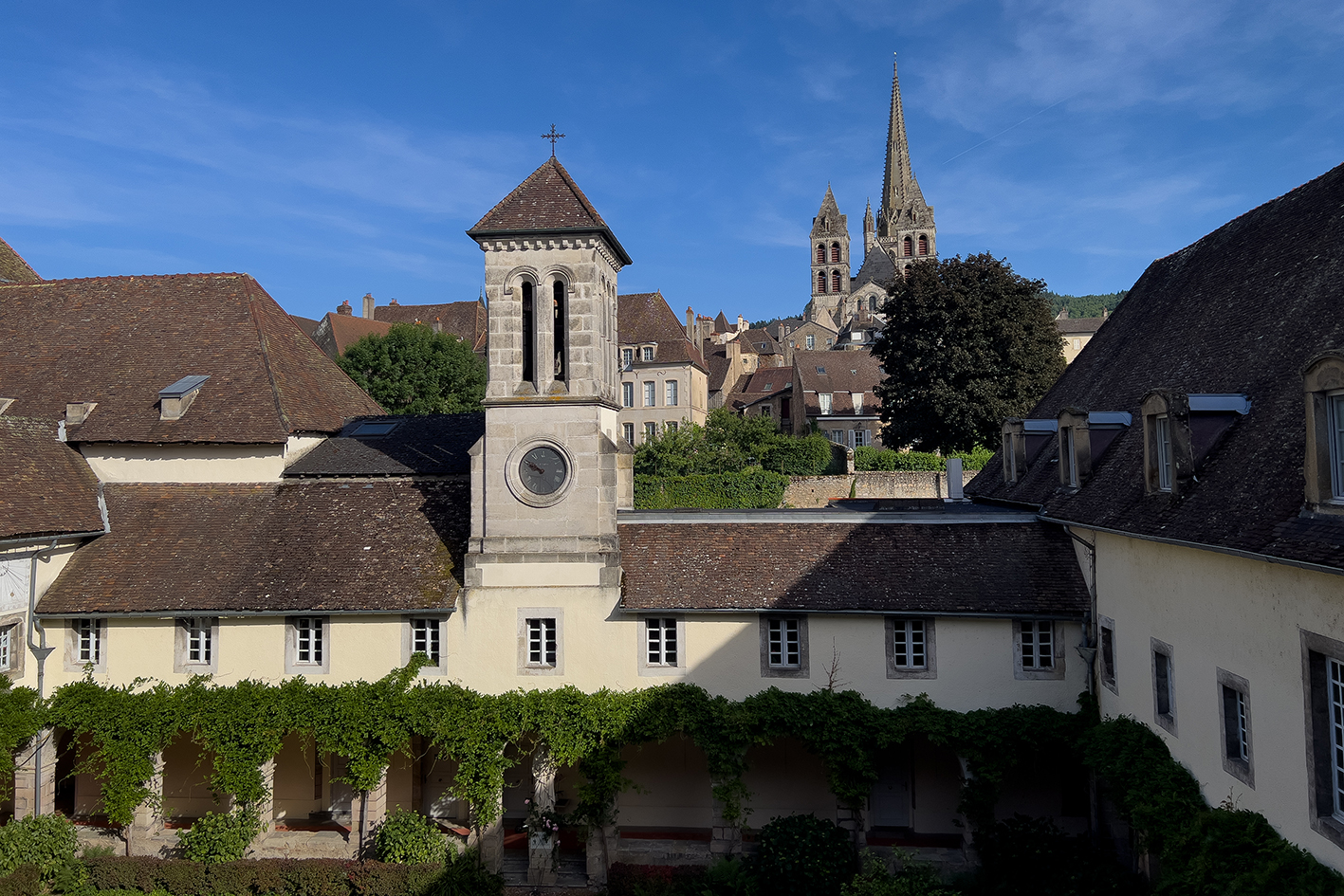 13-20260529-2066-Autun-VillaMédicis copy